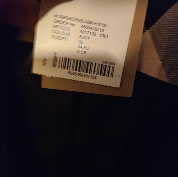 Burberry Gibbsmore Coat - Picture 7 of 7